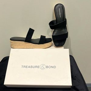 Treasure & Bond Fatima Platform Slide Sandal .Style Number: 6131631. Size 7.5